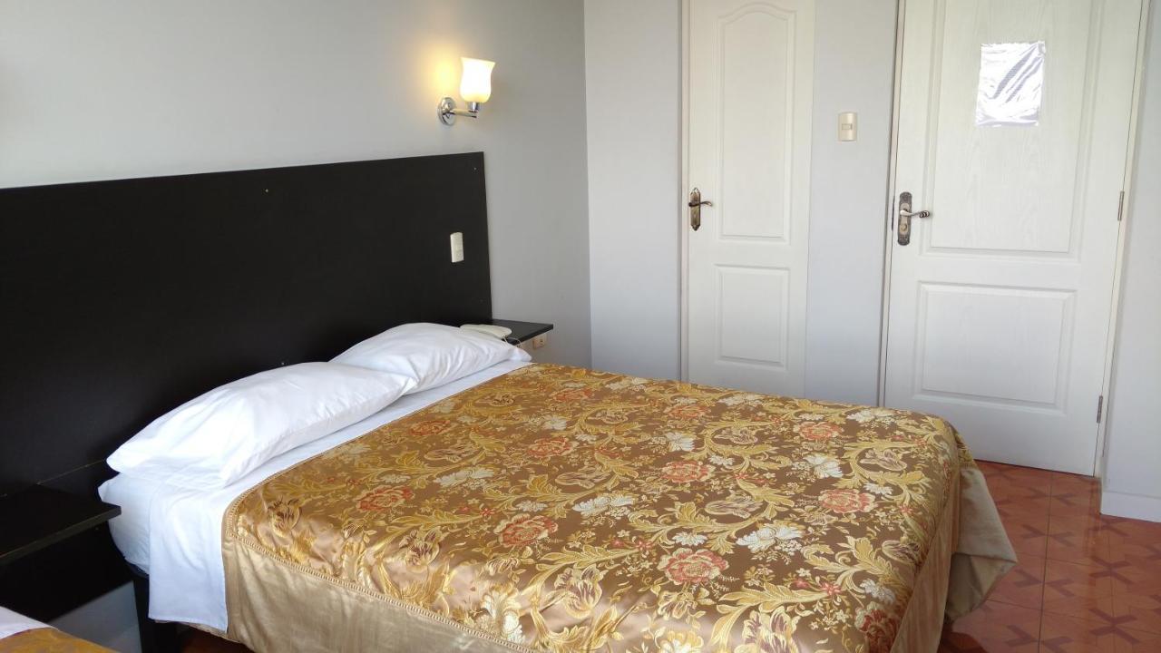 Casa Real Hotel Такна Екстериор снимка